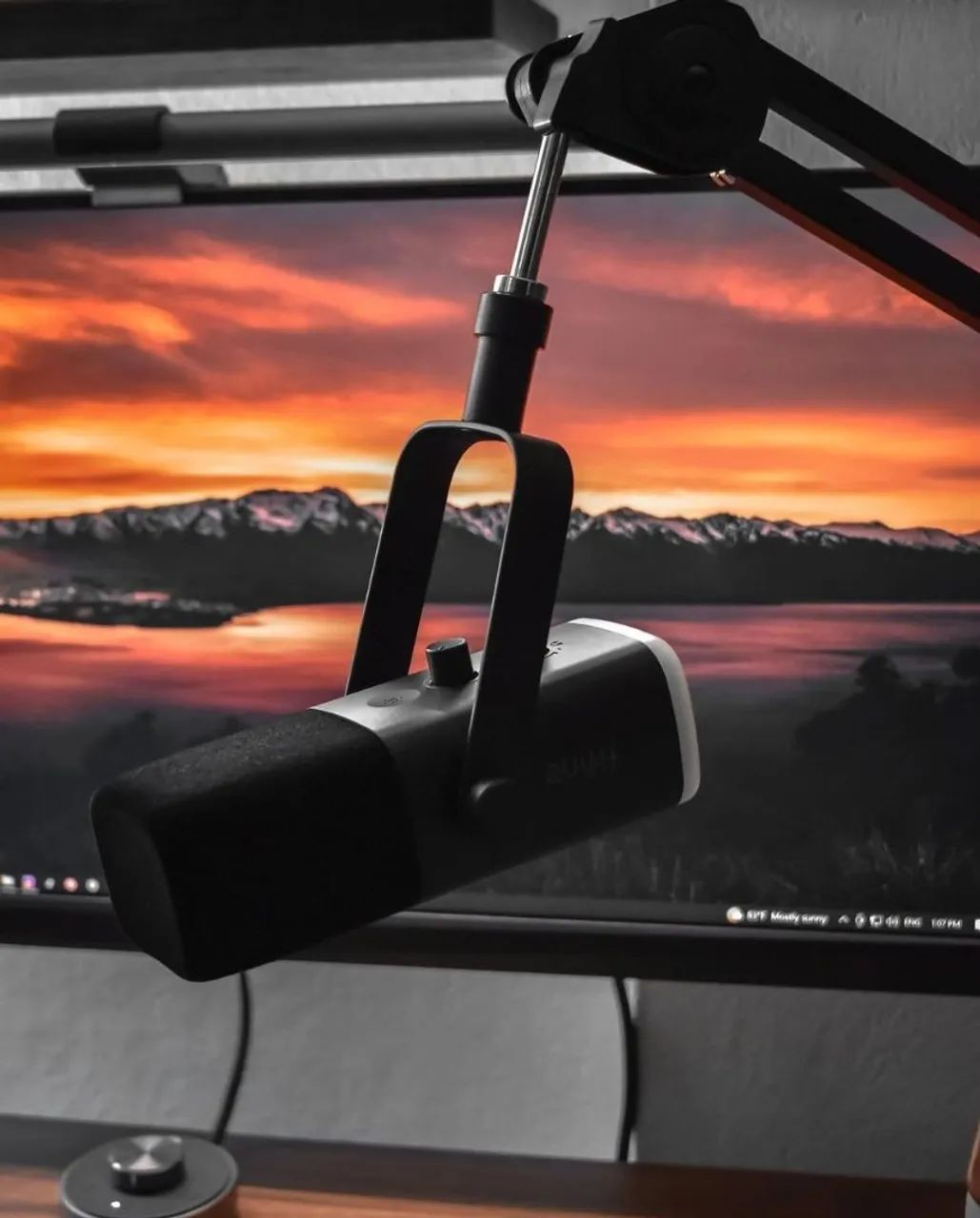 Microfone Dinâmico Fifine AM8, Com Braço Articulado
