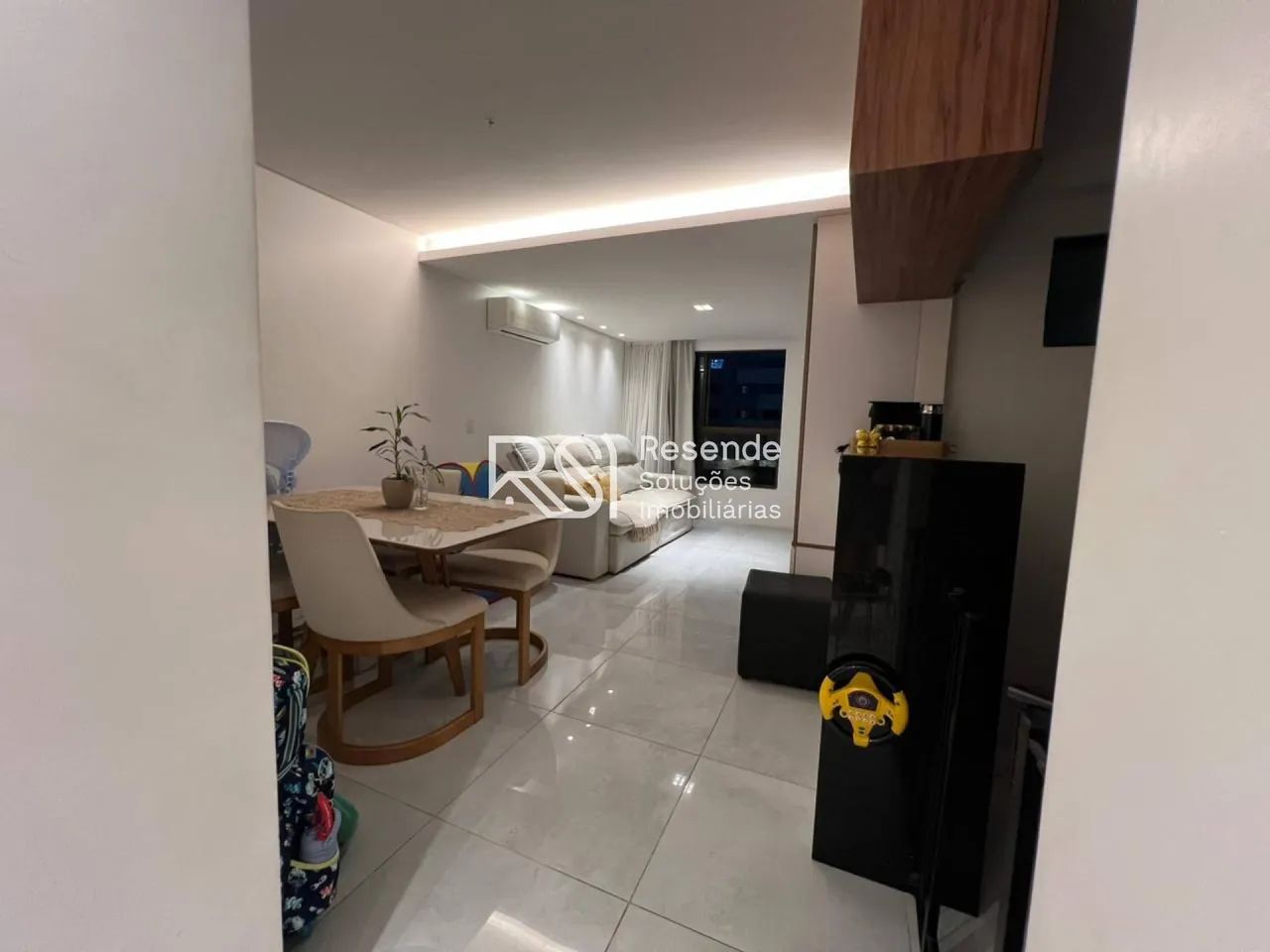 Apartamento a venda no Edifício Venusia Oliveira | 2 Quartos com Suíte | Totalmente Reform - Foto 4