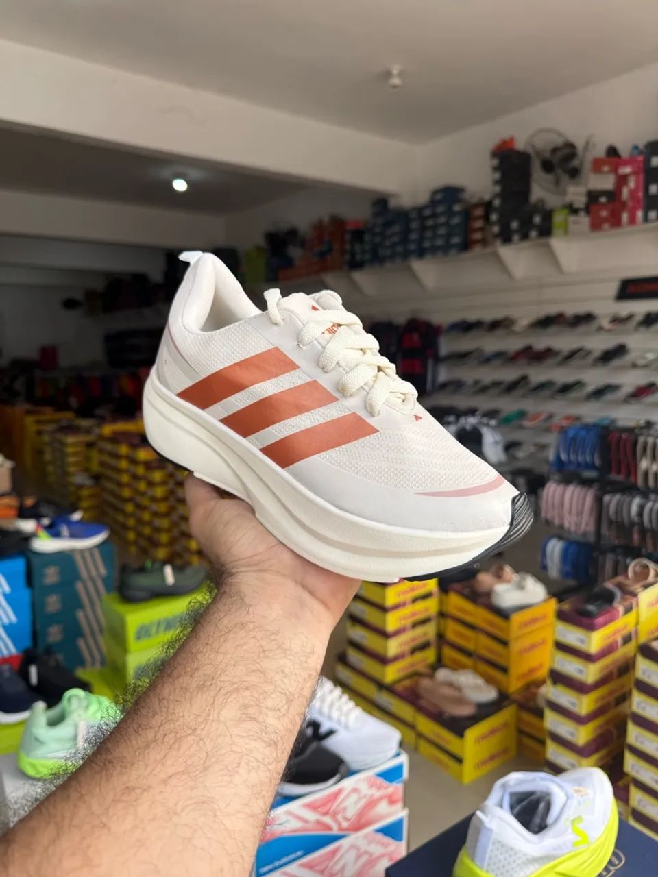 Tênis adidas premium