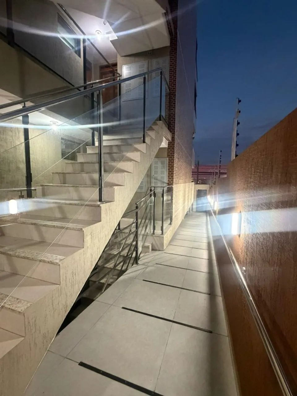 Cobertura duplex nos Bancários com 2 quartos sendo 1 suítes.