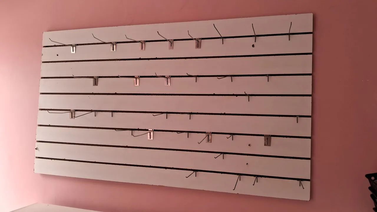 Painel + 20 ganchos grátis  - Foto 3