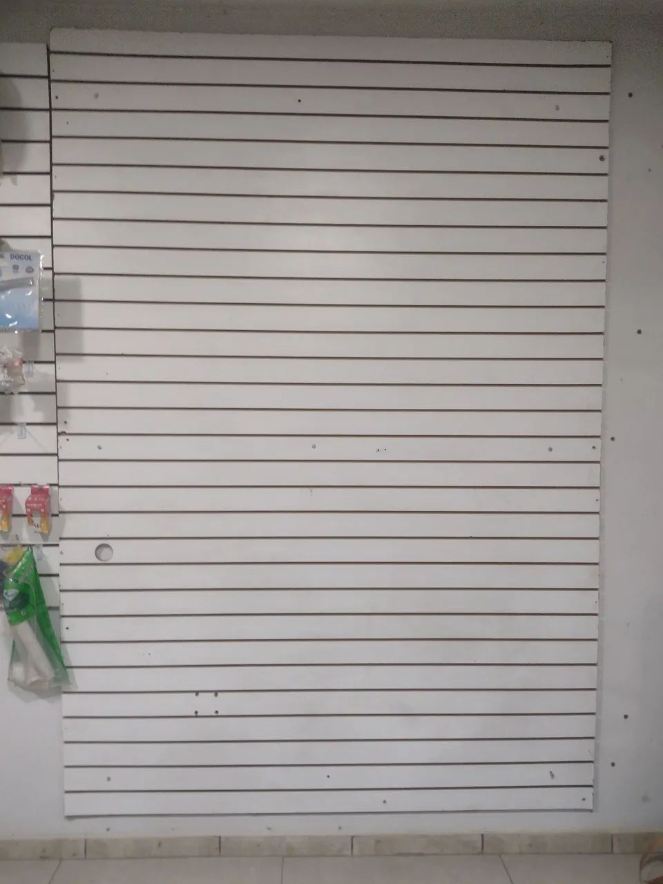 Painel canaletado