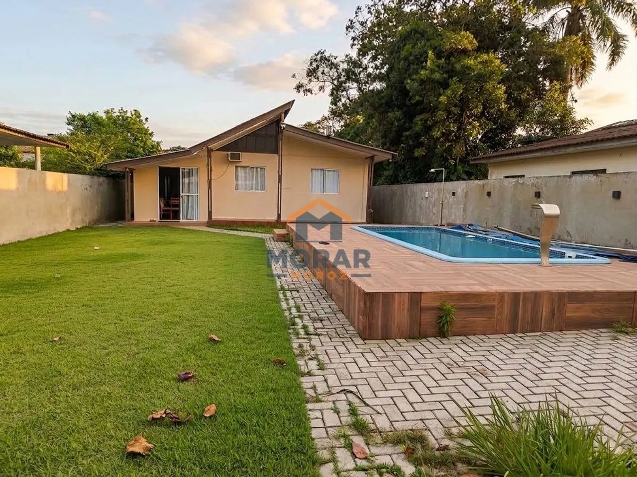Casa com Piscina em shangri-lá