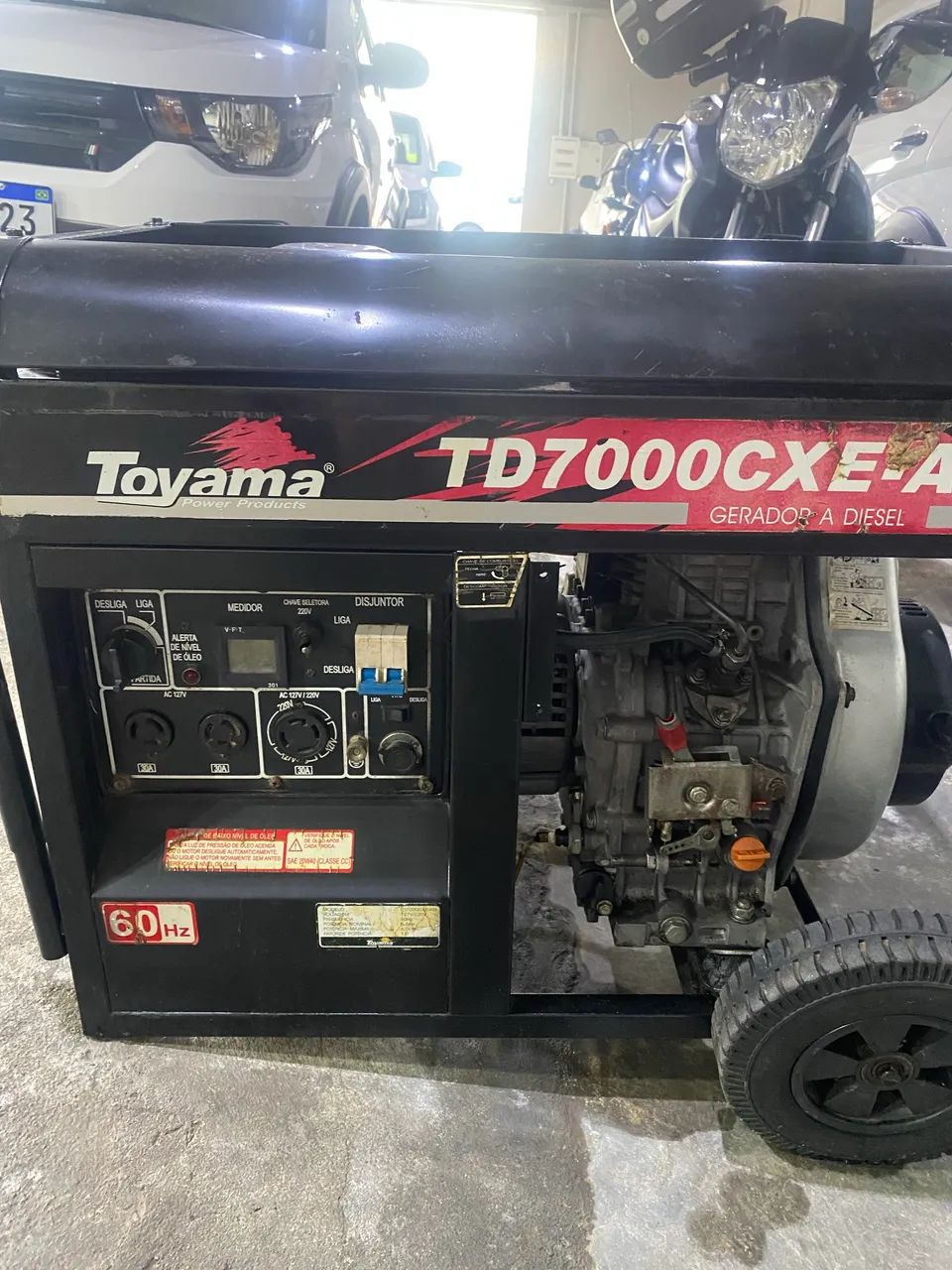 Gerador a diesel muito novo 