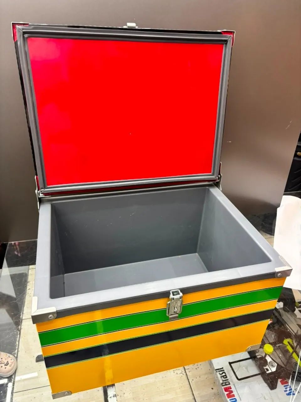 Caixa cooler 48 latas  - Foto 3