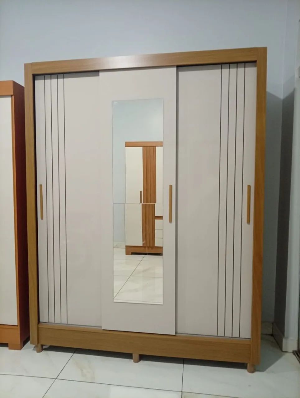 Promoção! Guarda roupa R$1.450,00 