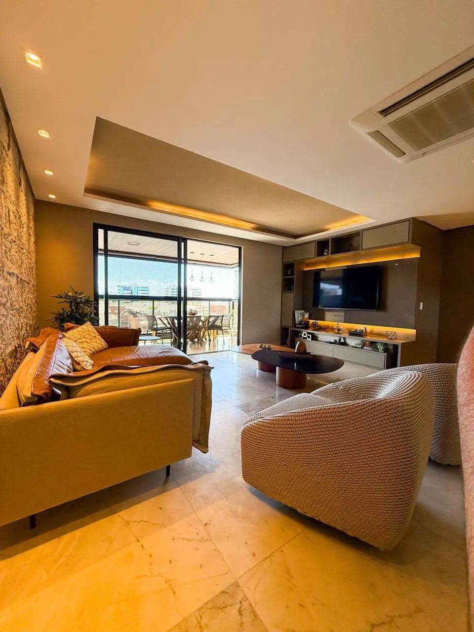 Apartamento todo pronto com 4 quartos sendo 3 suítes na Jatiuca