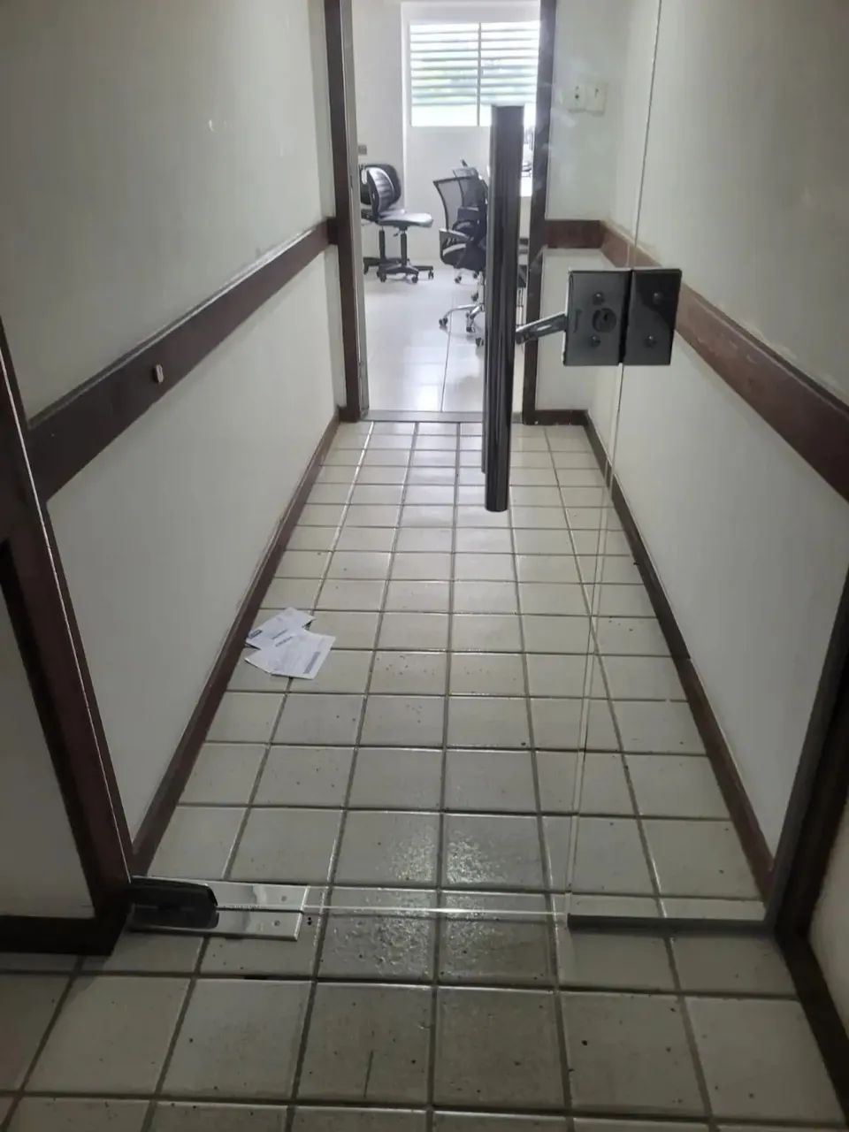 Comercial para locação em rua pública, CAMINHO DAS ÁRVORES, Salvador, BA - Foto 3