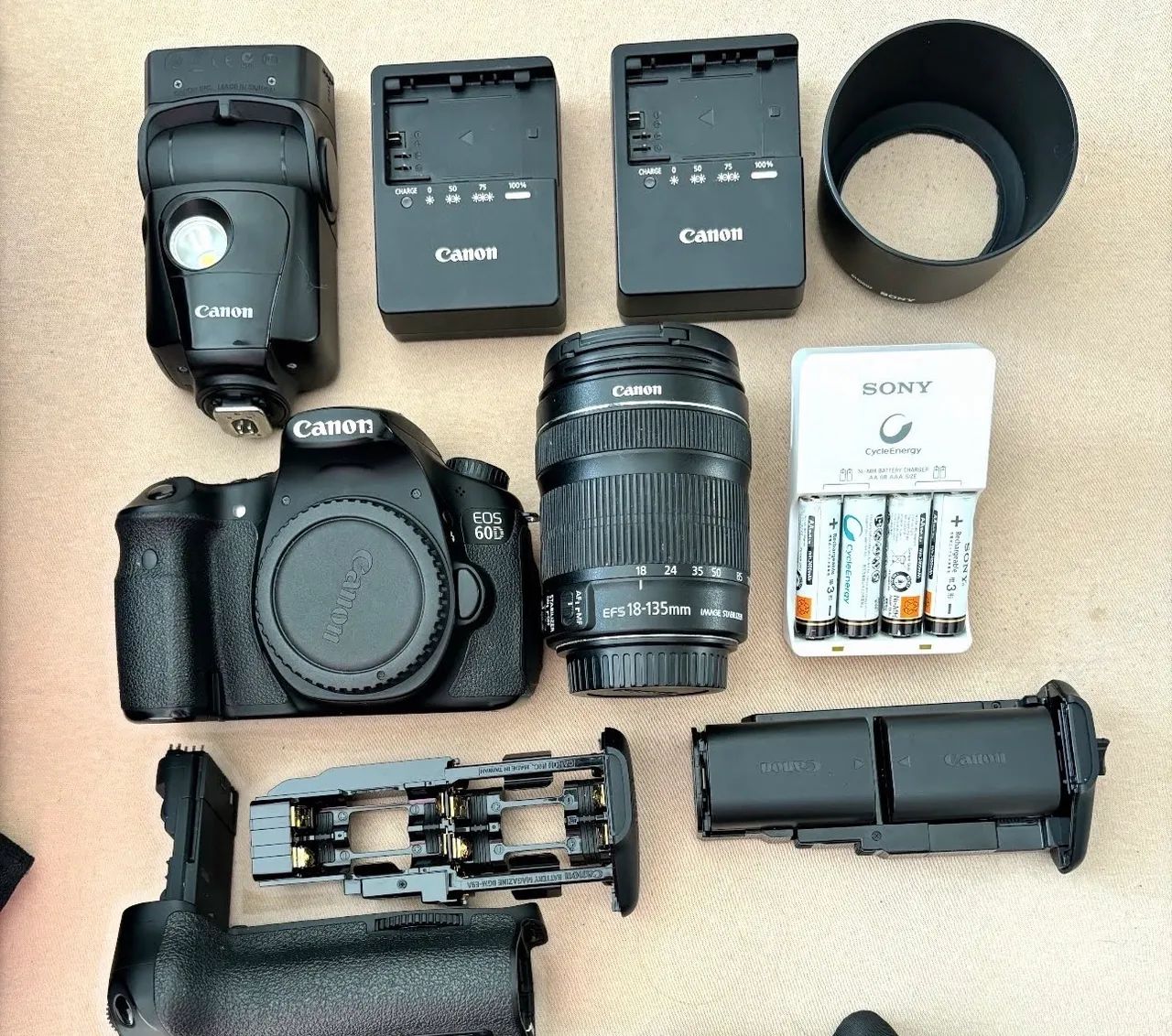Kit completo Camera Cânon 60D + Acessórios  - Foto 4