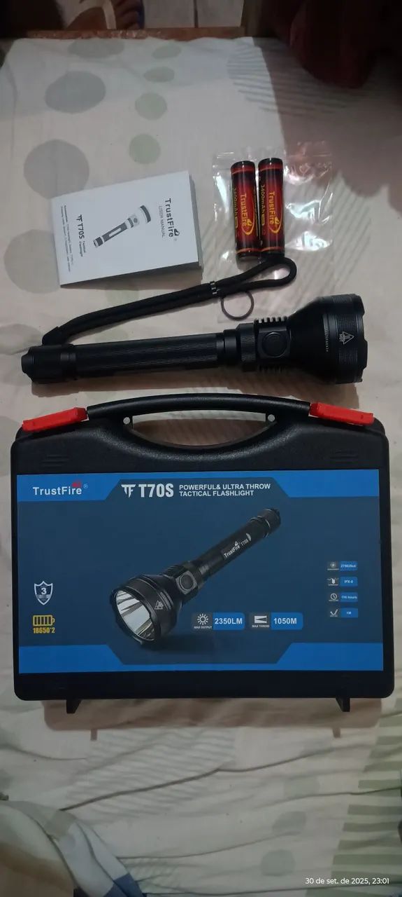 Lanterna tática Trustfire T70s 2350 lumens 