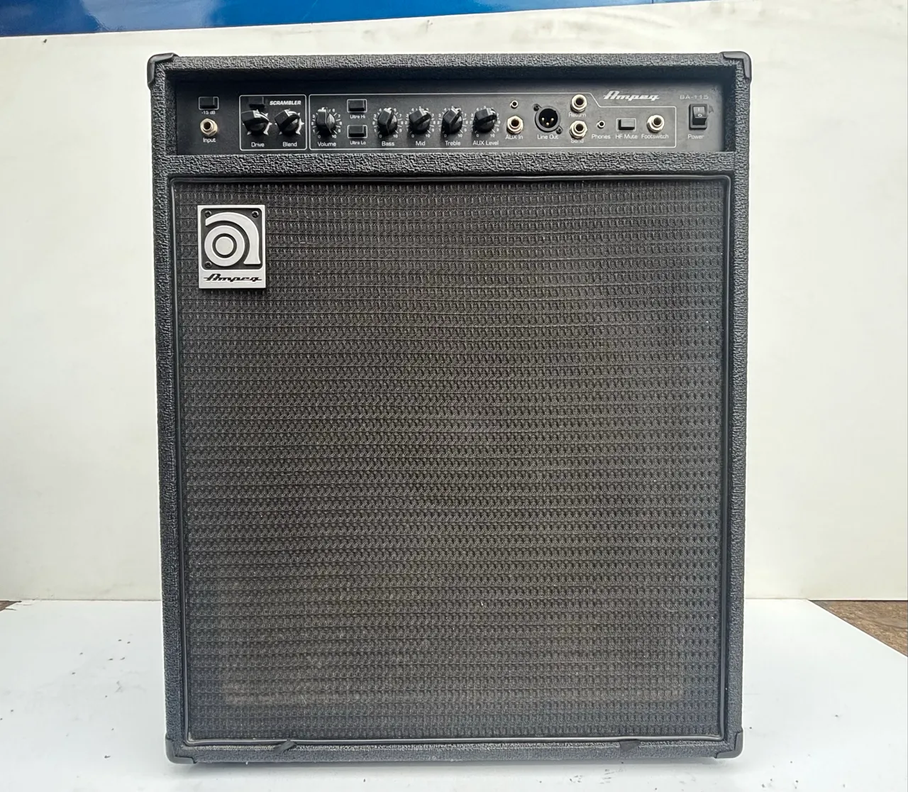 ampeg ba115