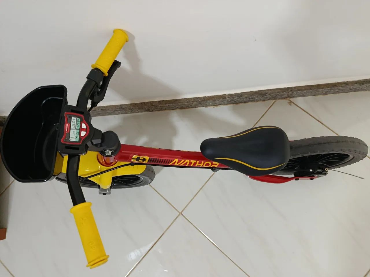 Vendo bicicleta infantil sem pedal  - Foto 2