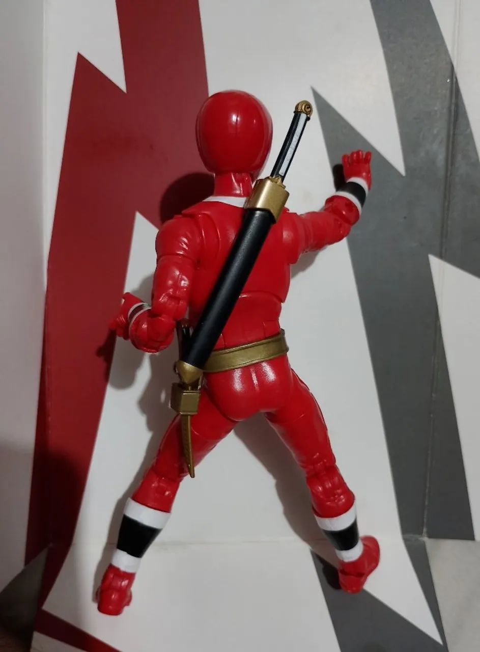 Power Ranger Lighting Collection Alien Ranger Vermelho  - Foto 4