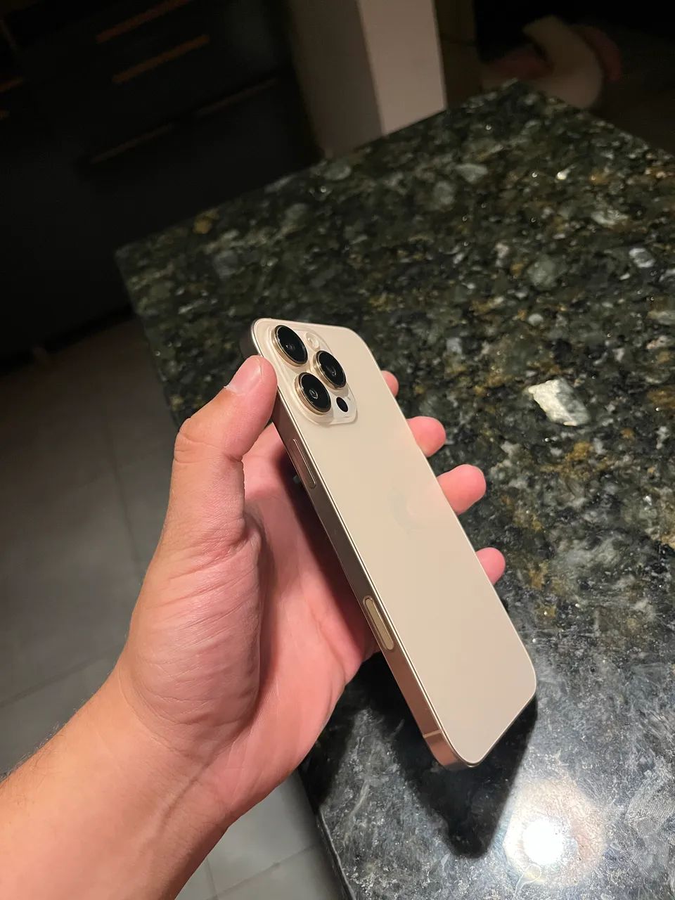 Iphone 16 pro max 93%  - Foto 2