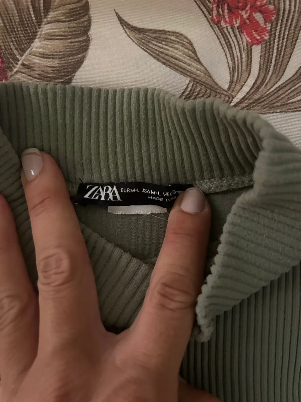 Blusa Zara tamanho P - Foto 3