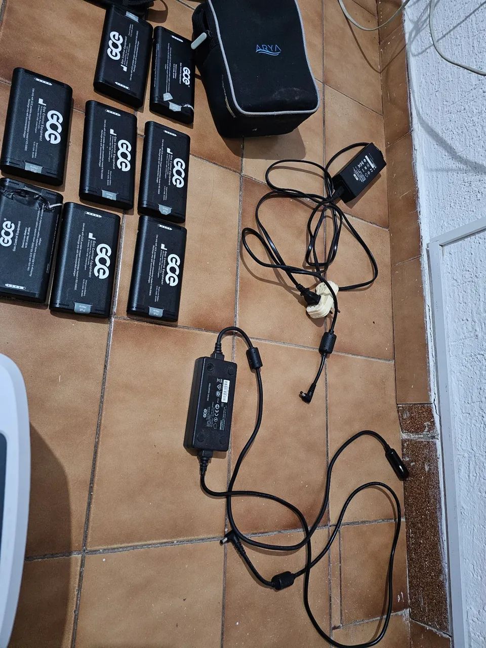 Concentrador de Oxigênio Portátil Arya (GCE Zen-O Lite) + 8 Baterias - Ótimo Estado - Foto 2