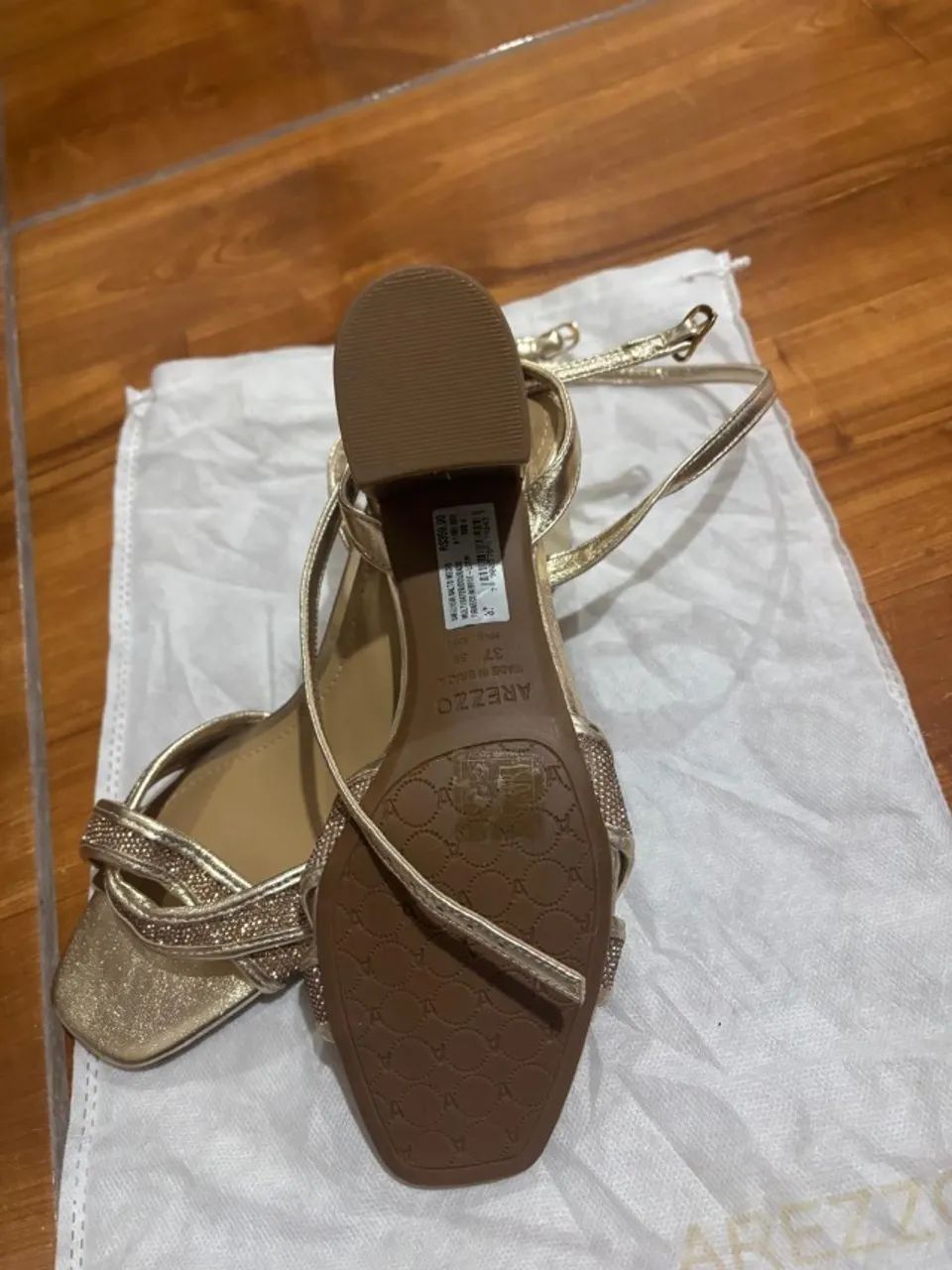 Sandália Dourada Arezzo  - Foto 4