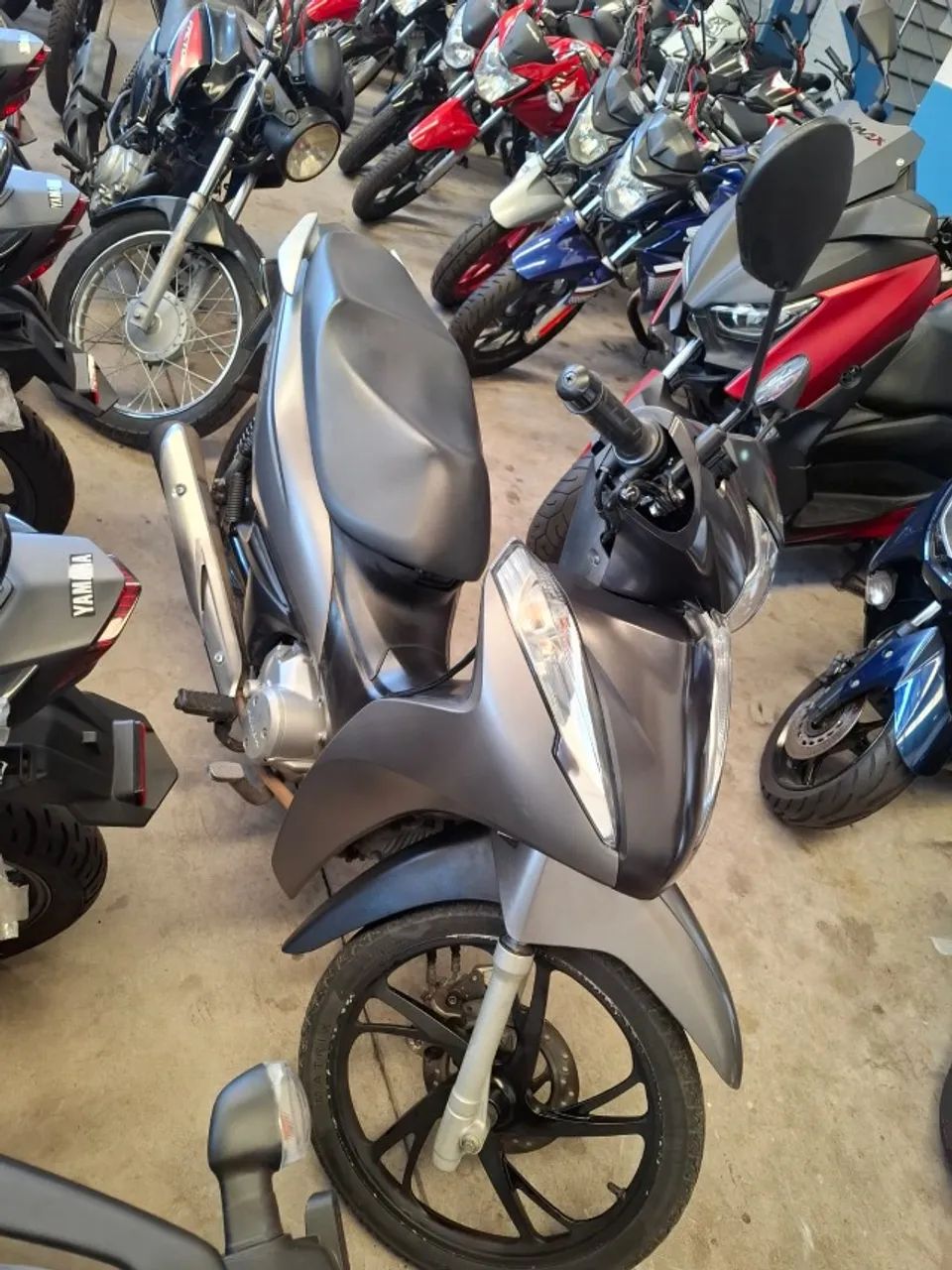 Honda Biz 2023 - Foto 2