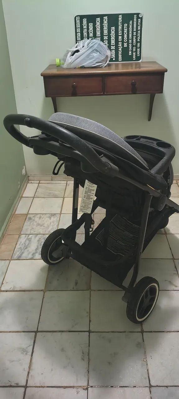 Carrinho Graco Click Connect + bebê conforto - Foto 2