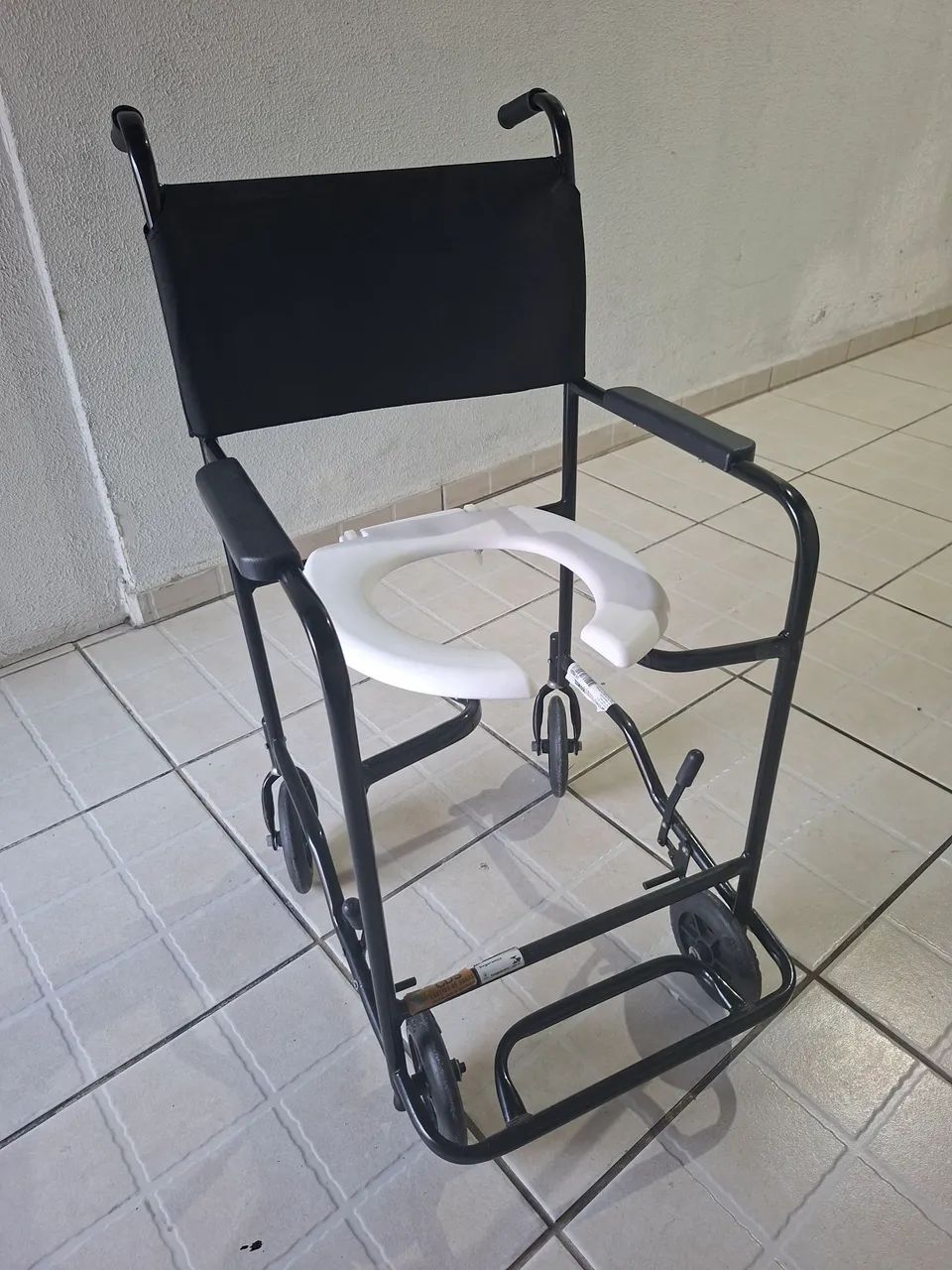 Cadeira de banho seminova