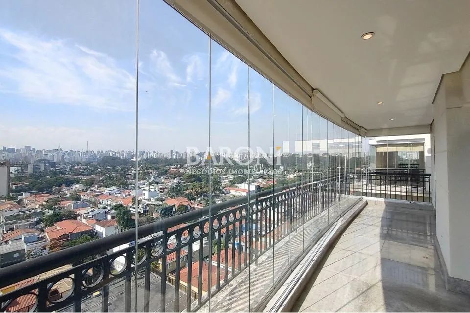 Cobertura Duplex à venda na Vila Nova Conceição