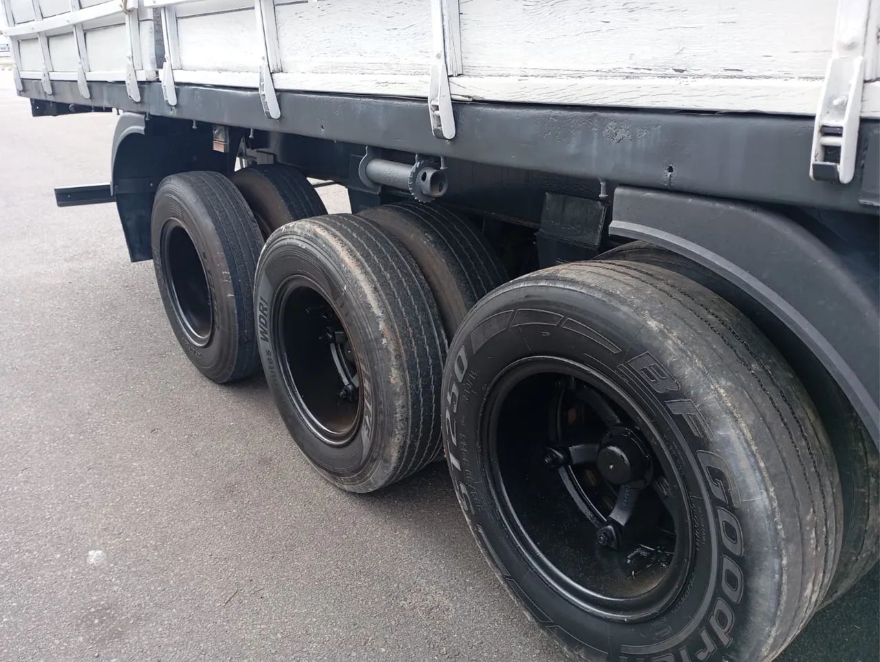 CARRETA SCHIFFER ANO 96 - Foto 3