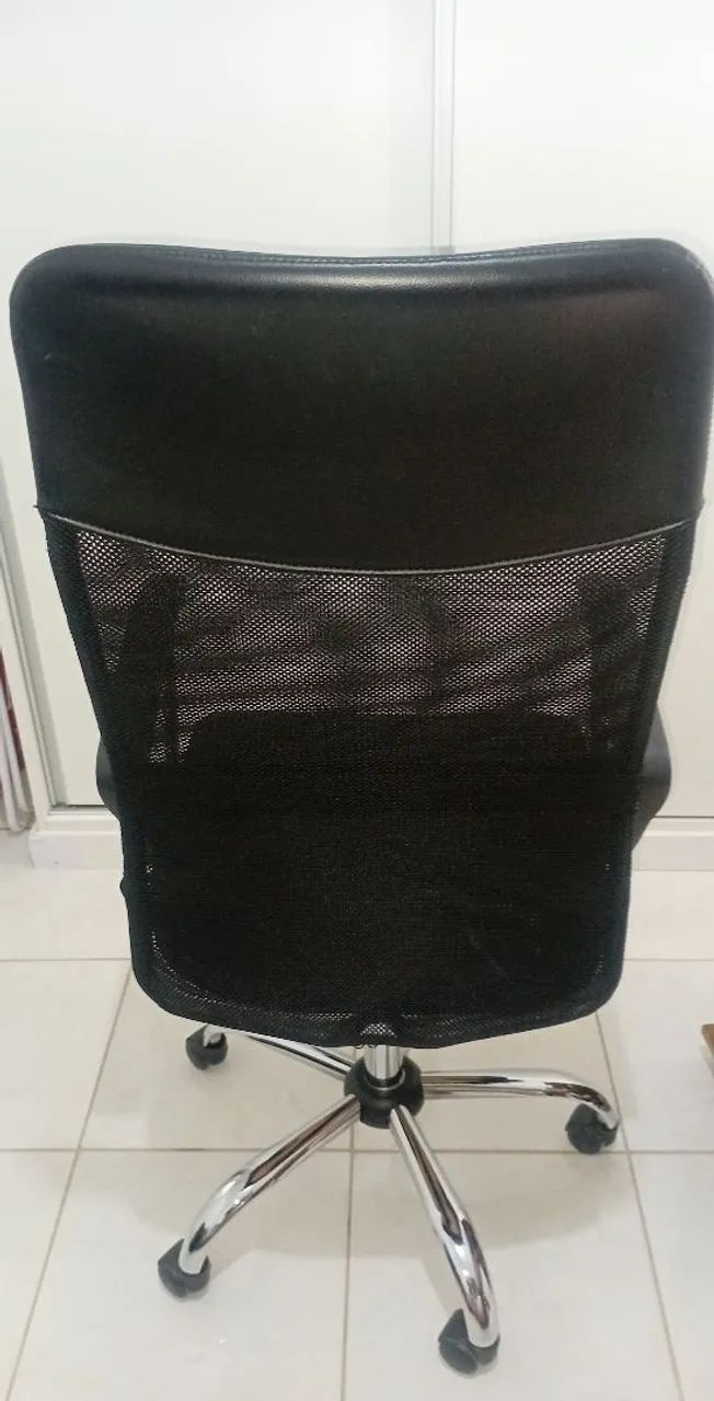 Mesa de computador e cadeira bem conservado - Foto 3