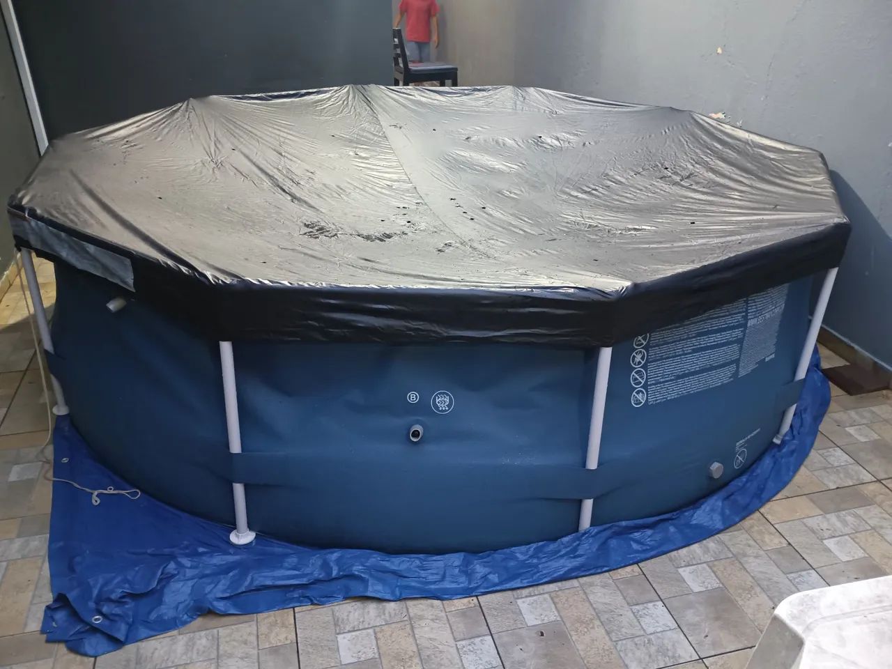 Piscina BestWay quase cinco mil litros 