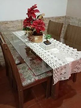 Mesa de Madeira com Tampo de Vidro 