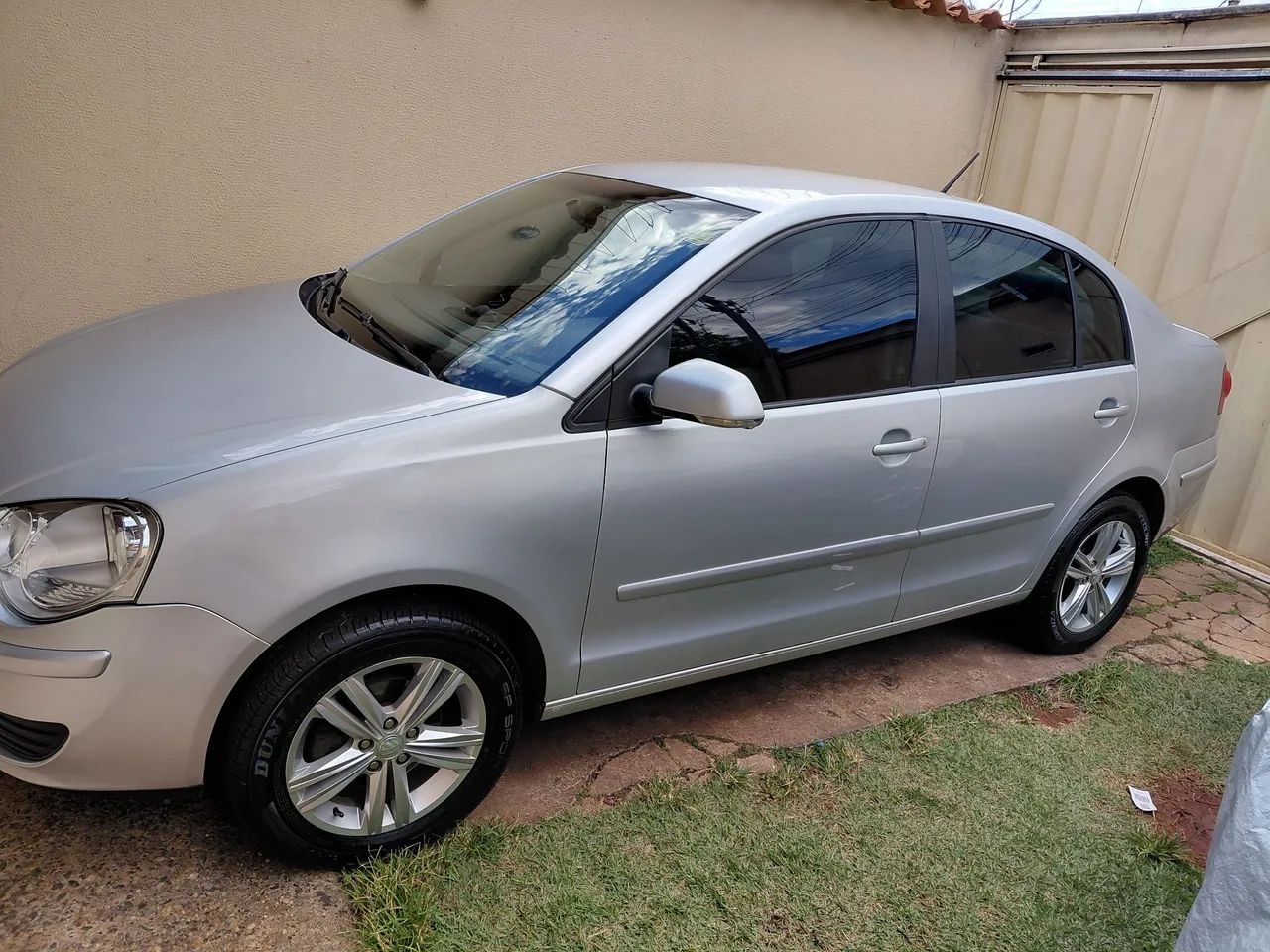 Volkswagen Polo Polo Sedan 1.6 Mi Total Flex 8V 4p 2012
