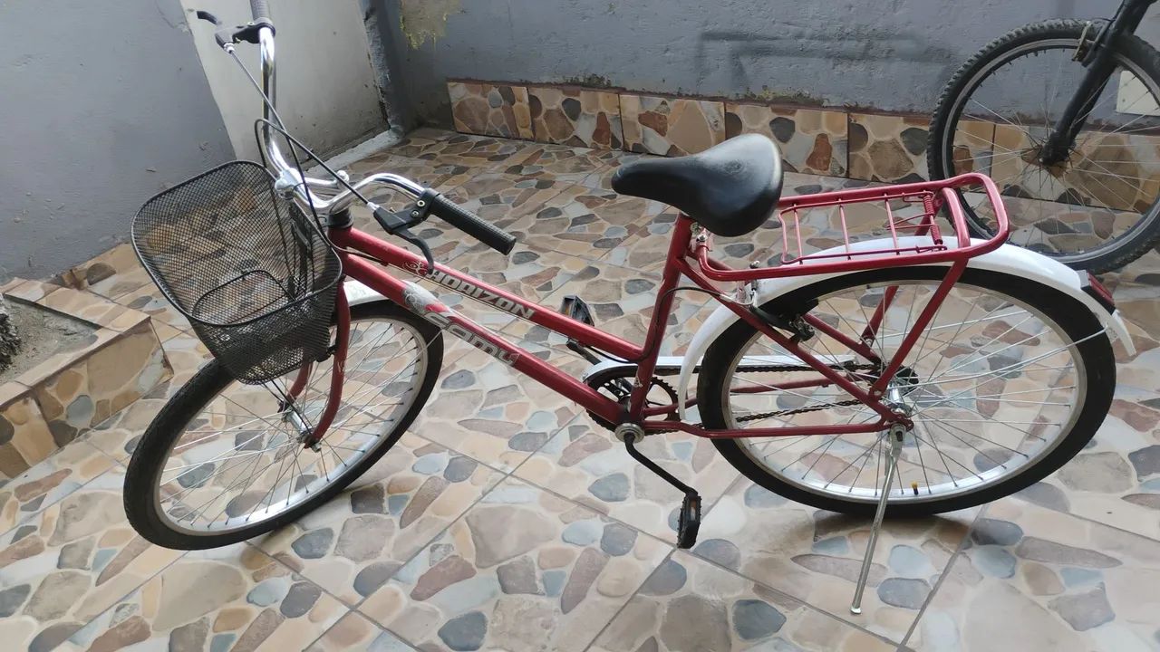 Bicicleta semi nova 