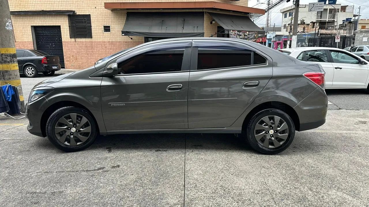 Chevrolet Prisma Sed. LT 1.4 8V Flexpower 4P 2015 - Foto 5