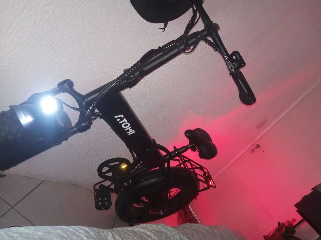 Vende se motocicleta elétrica roda 80km 