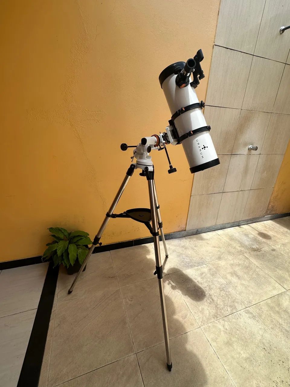 TELESCÓPIO REFLETOR 130MM NEWTONIANO ANDRÔMEDA 2 URANUM EQ3 - Foto 2