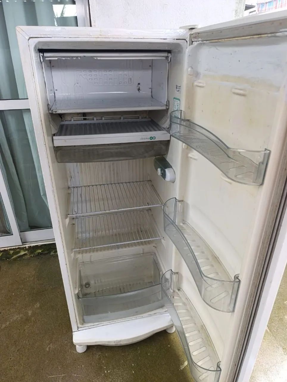 Geladeira 110 FUNCIONANDO PERFEITAMENTE - ENTREGA GRÁTIS 