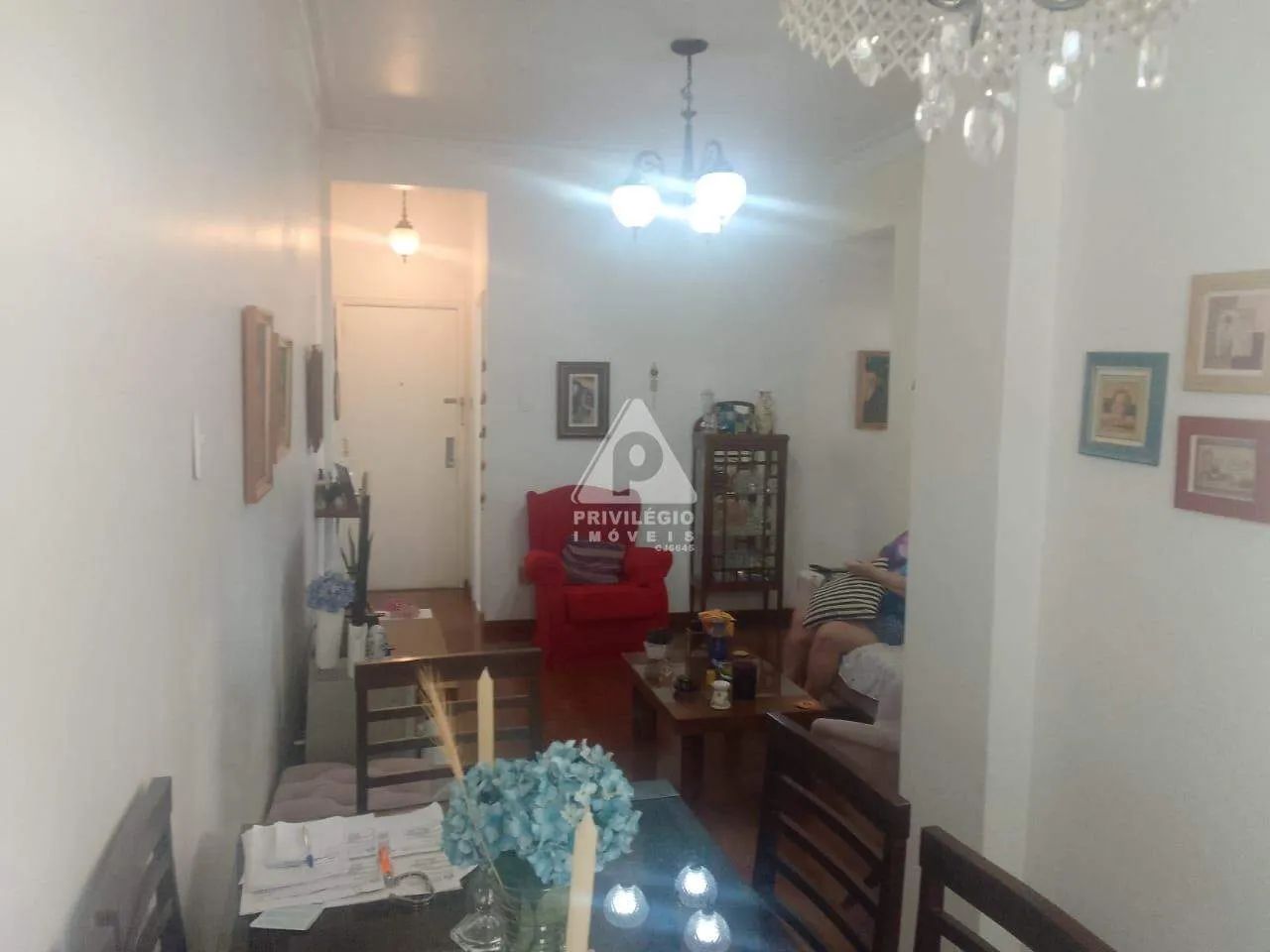 IMPERDÍVEL 02 QUARTOS em Botafogo: Estilo original, claro e arejado. REFORMADO! - Foto 5