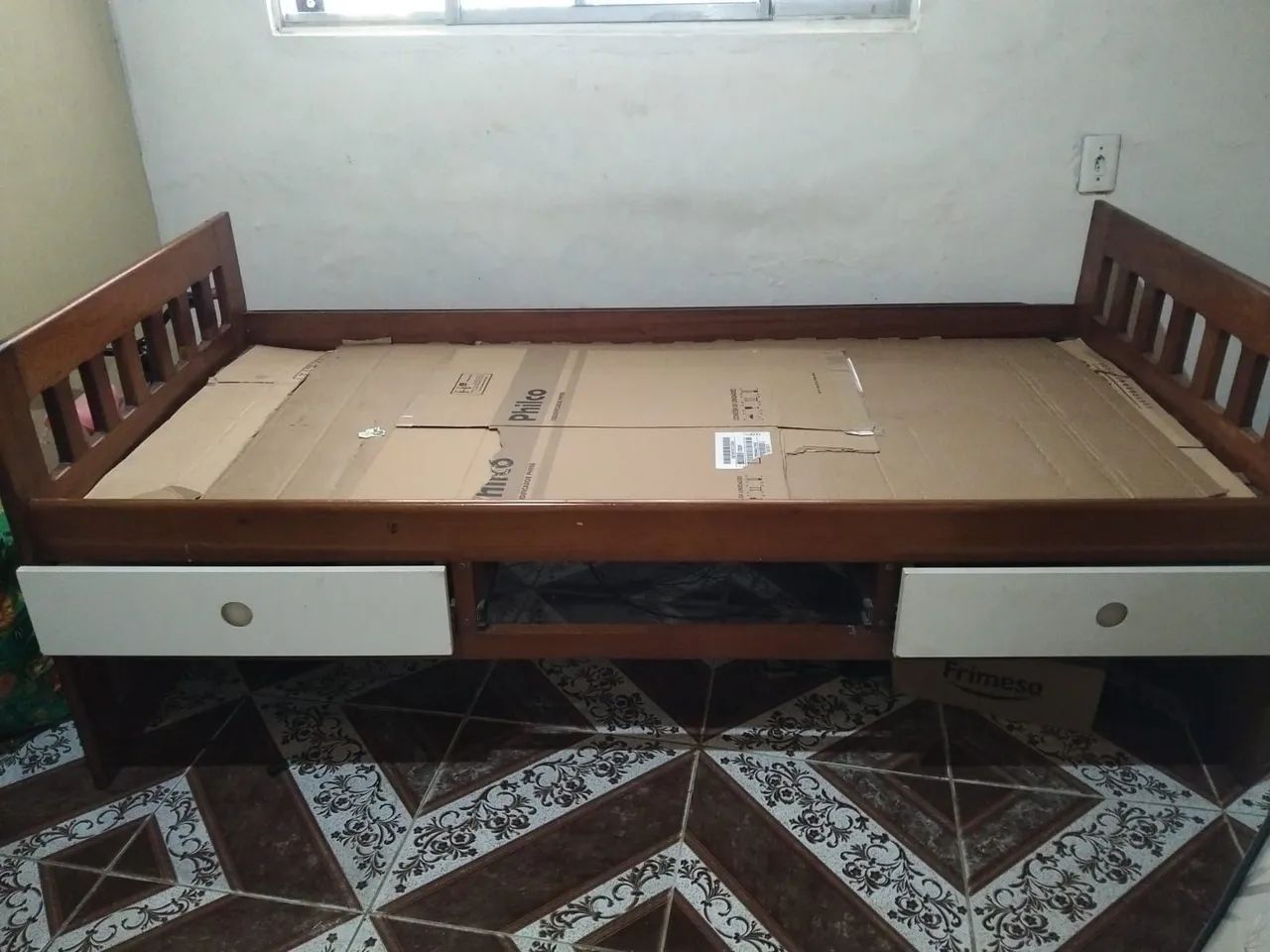 CAMA DE SOLTEIRO FEITA COM MADEIRA DE LEI+ COLCHÃO  - Foto 3