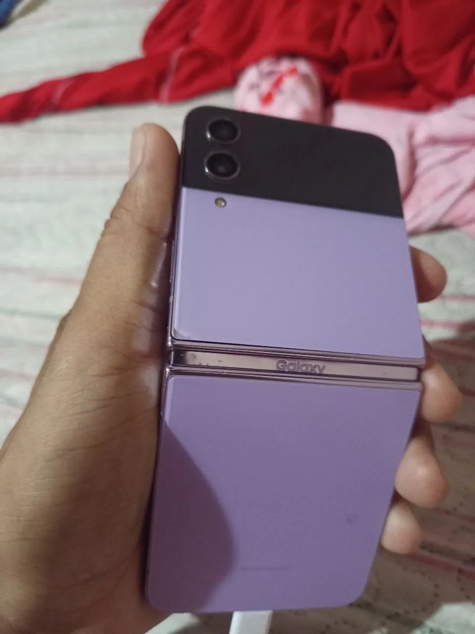 Samsung Galaxy z Flip com defeito  - Foto 2
