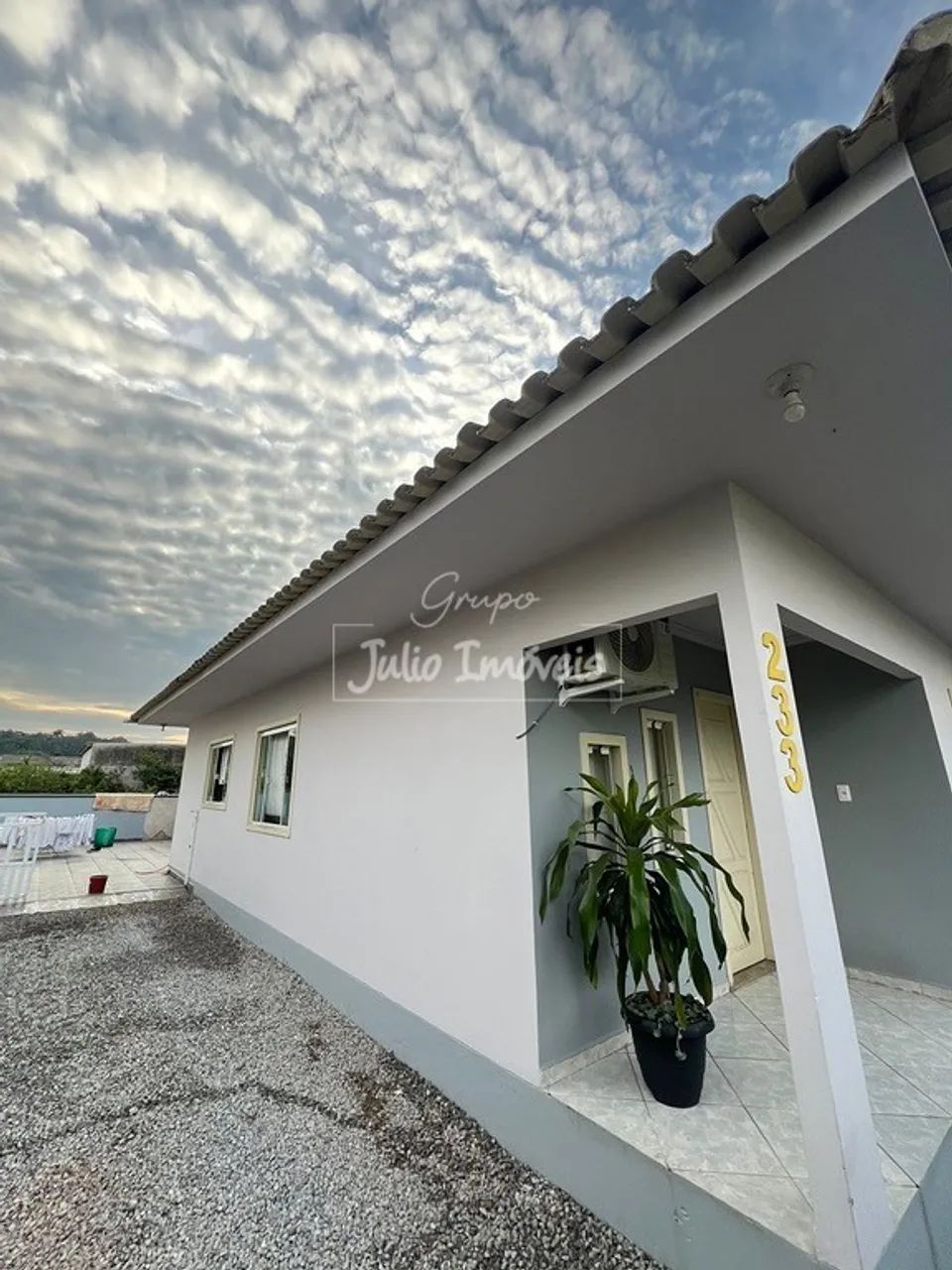 Casa com piscina centro da Guabiruba