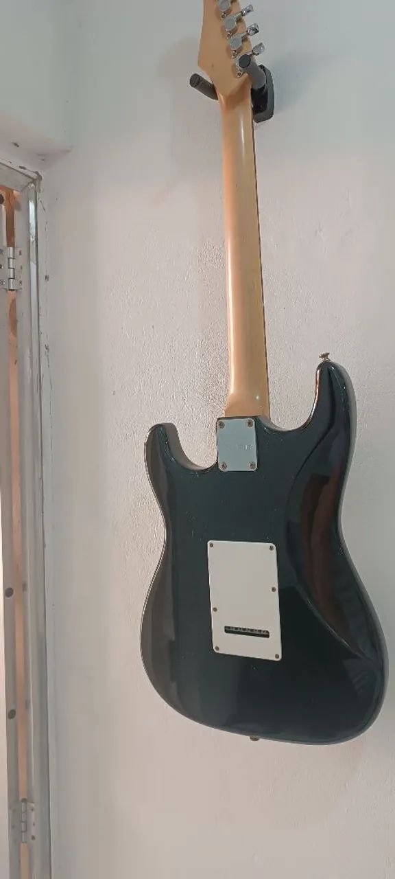 Guitarra elétrica stratocaster Eagle  - Foto 3