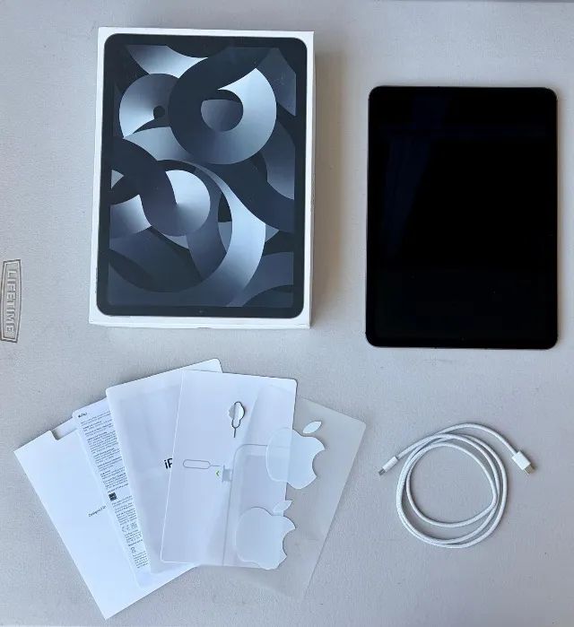 iPad Air 5 M1 256GB Cellular + Teclado Logitech - Foto 2
