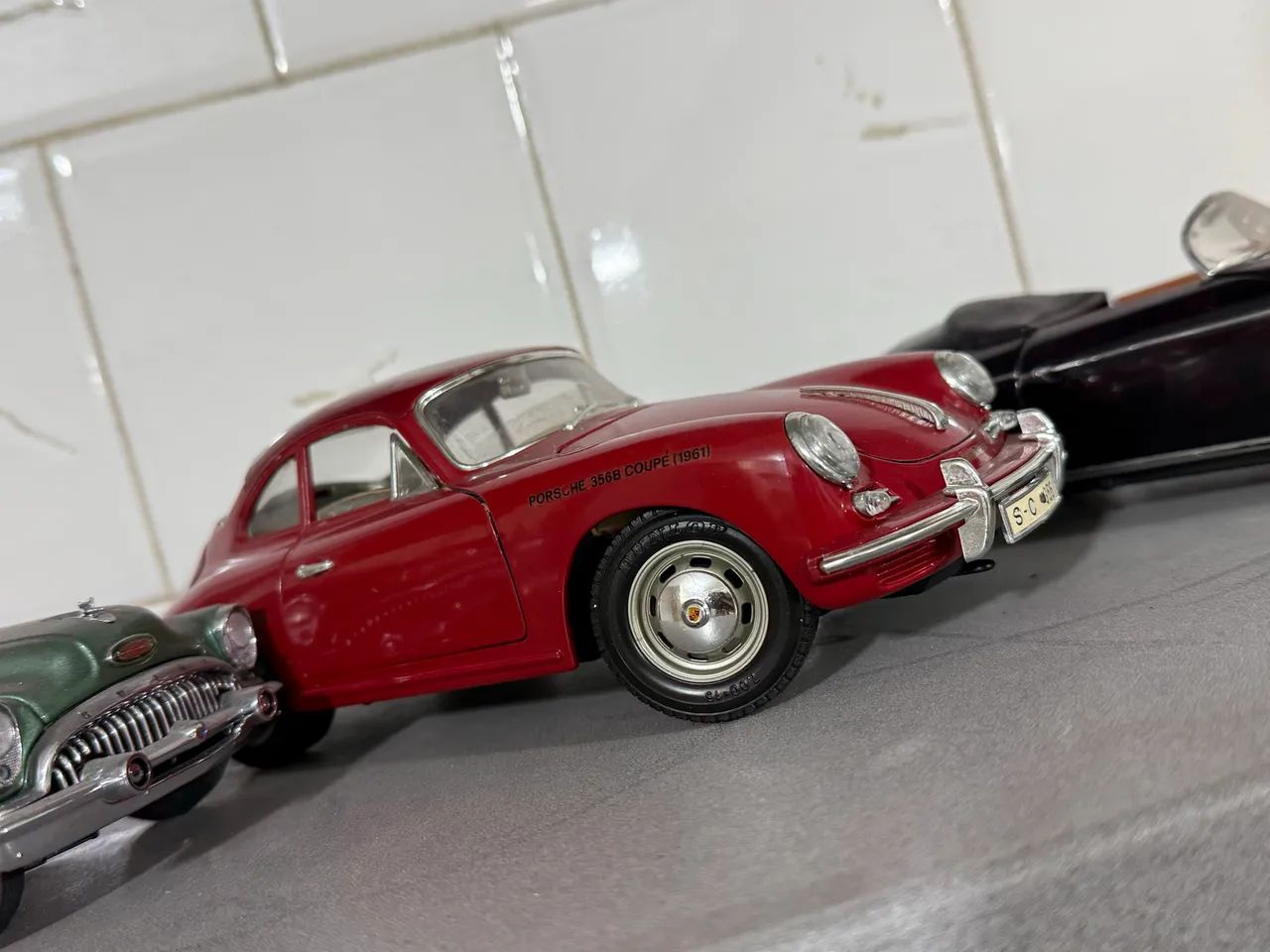 Miniaturas 1/18, 1/24 diversas - Foto 4