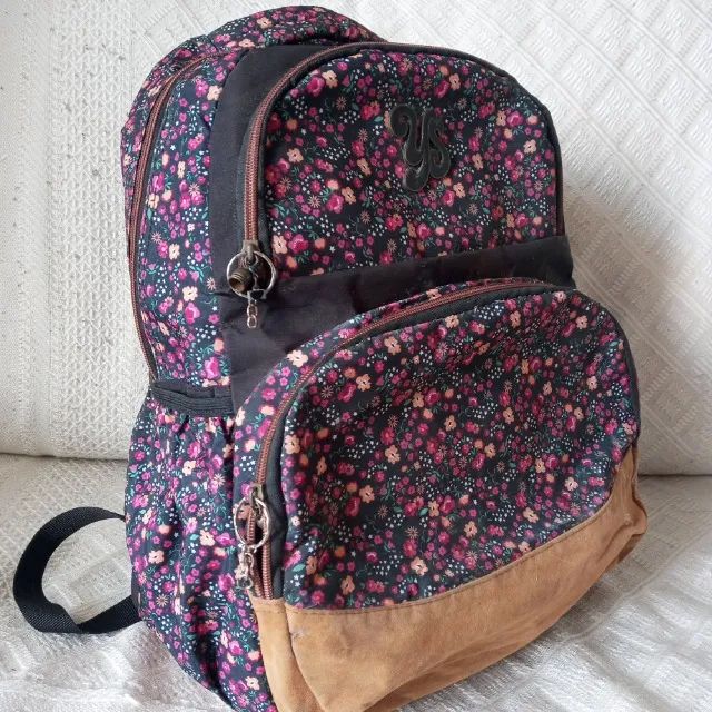 Mochila floral linda usada top de linha ótimo estado