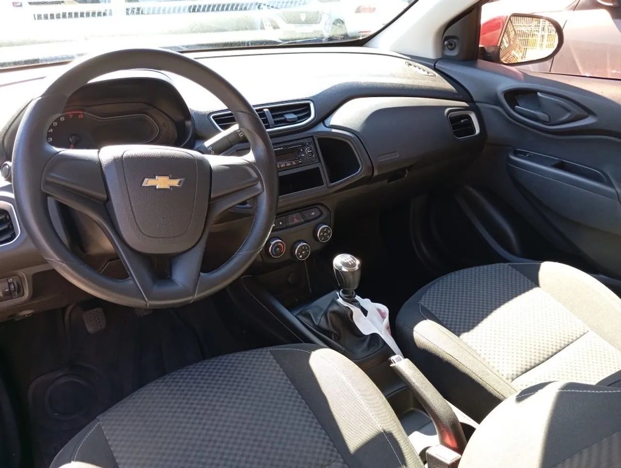 Chevrolet Onix Hatch LT 1.0 8V Flex Mec. 4P 2018 - Foto 5