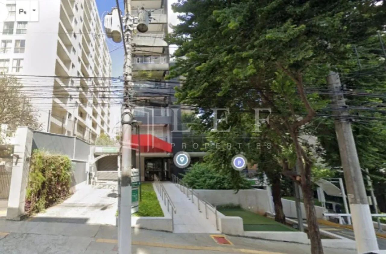 R Teodoro Sampaio, Pinheiros