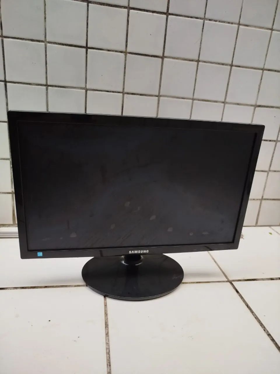Monitor 22 Polegadas Samsung Full Hd S22b300b - Foto 2