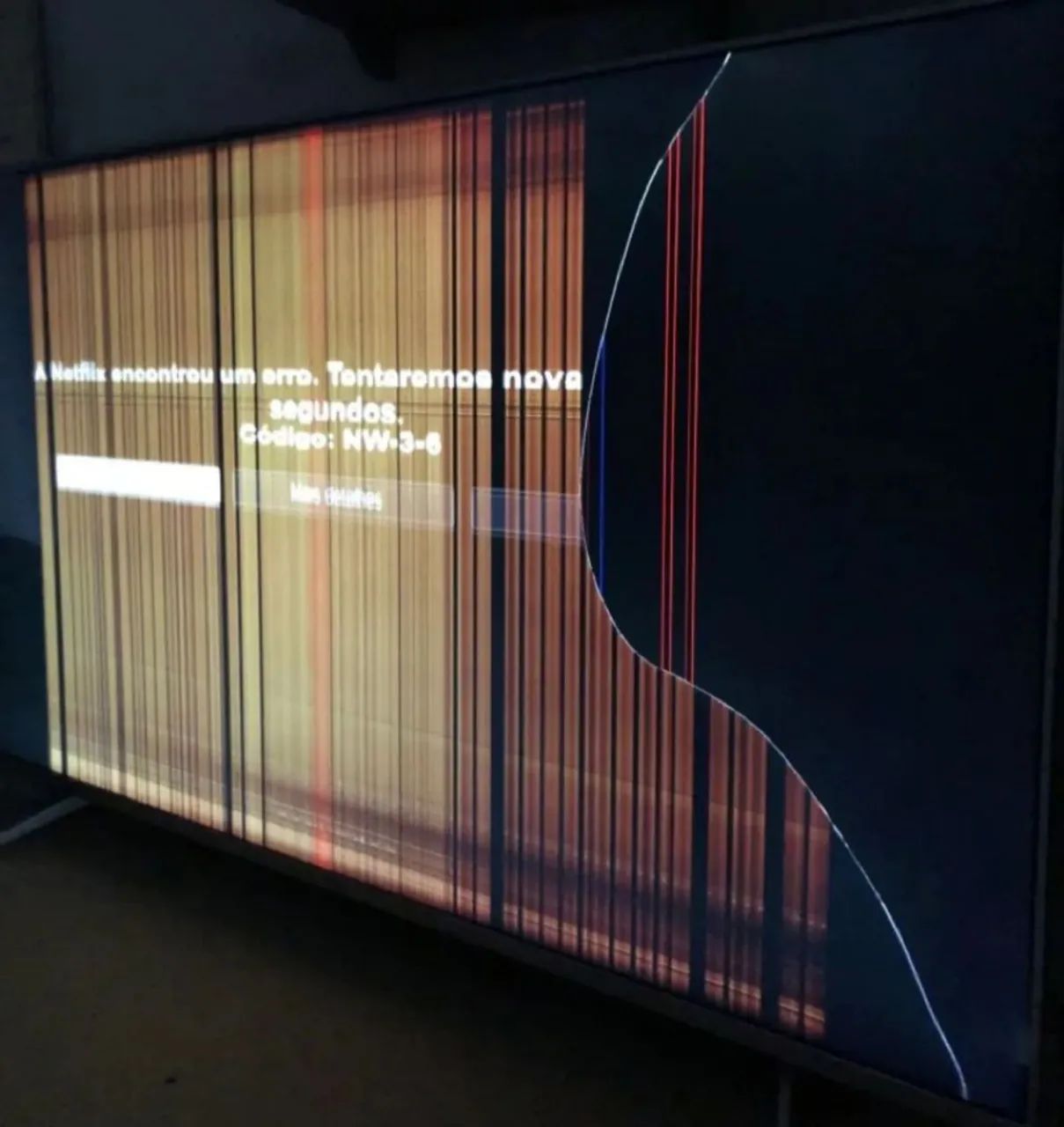 Tv smartv 4k 50" TCL com defeito  - Foto 4