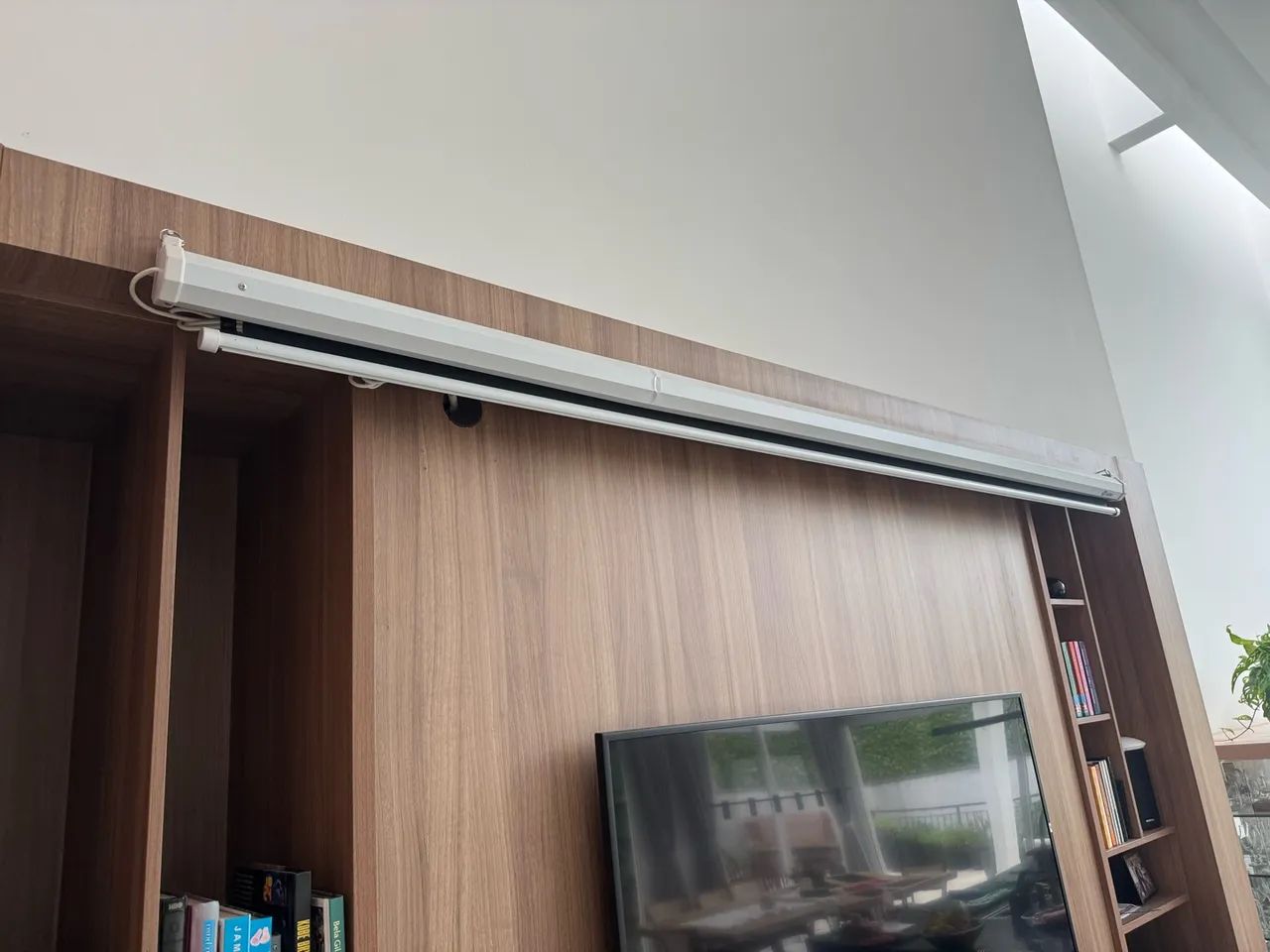 VENDO TELA DE PROJEÇÃO ELÉTRICA BETEC BT4575 - 120 POLEGADAS - Foto 5