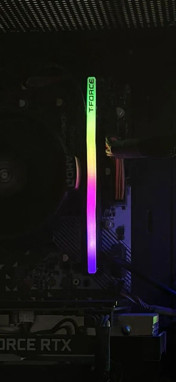 vende-se memoria ram tforce rgb 8gb - Foto 2
