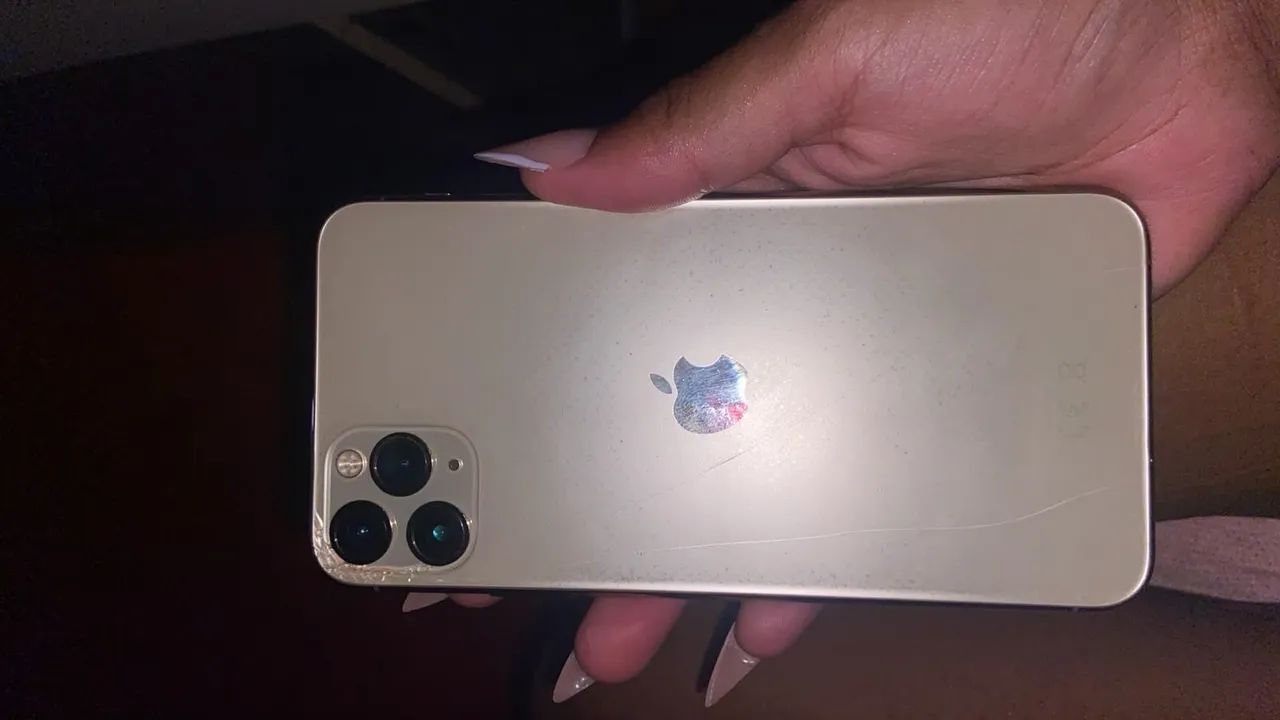 Vende se iPhone 11 Pro Max 256 gigas 